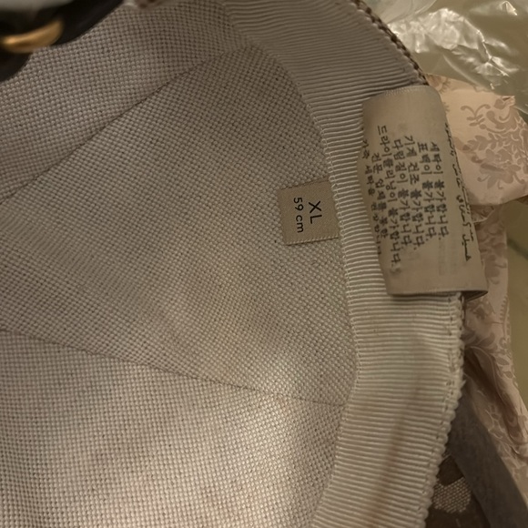 Gucci Cap (like new) - Picture 5 of 7